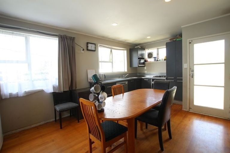 Photo of property in 9 Marybeth Place, Rosehill, Papakura, 2113