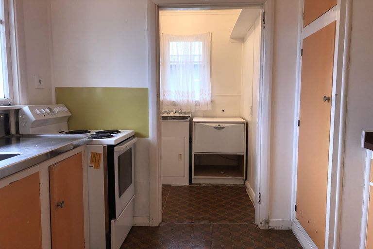 Photo of property in 21 Burton Avenue, Whanganui East, Whanganui, 4500