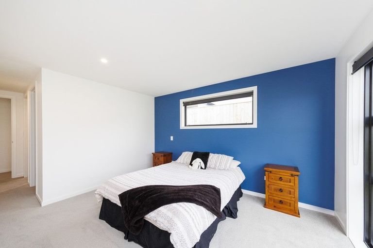 Photo of property in 3 Sardinia Grove, Fitzherbert, Palmerston North, 4410