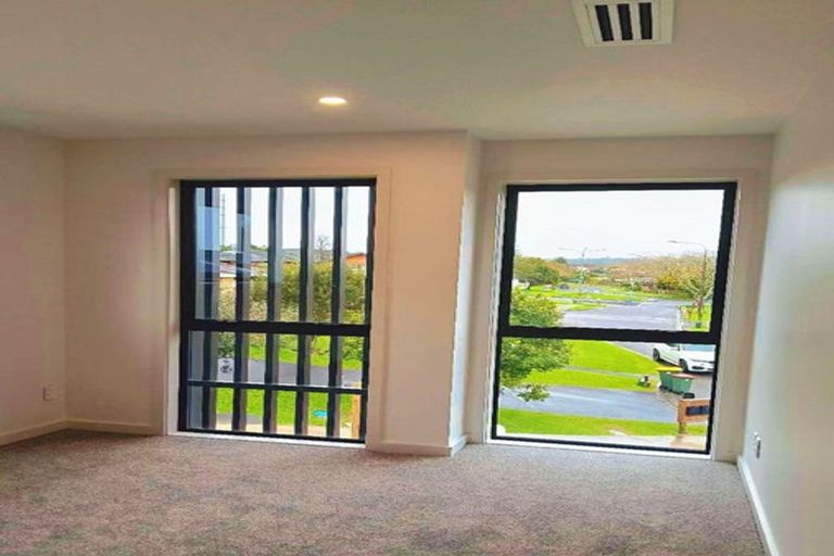 Photo of property in 12 Notre Dame Way, Albany, Auckland, 0632