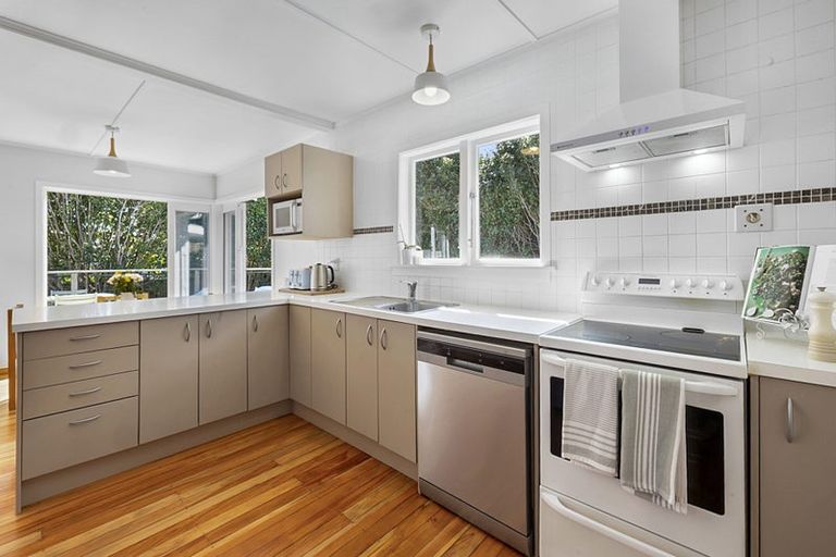 Photo of property in 1 Clyde Street, Ferndale, New Plymouth, 4310