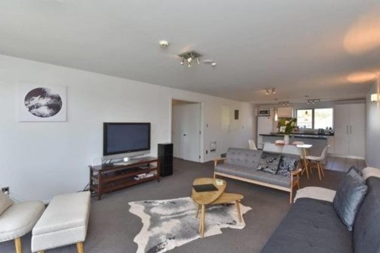 Photo of property in 6/12 Hutcheson Street, Sydenham, Christchurch, 8023