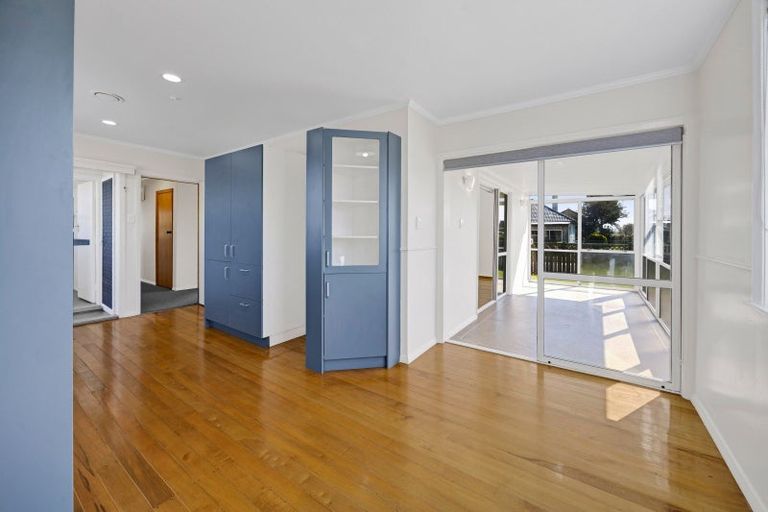 Photo of property in 22 Whitcombe Road, Opunake, 4616