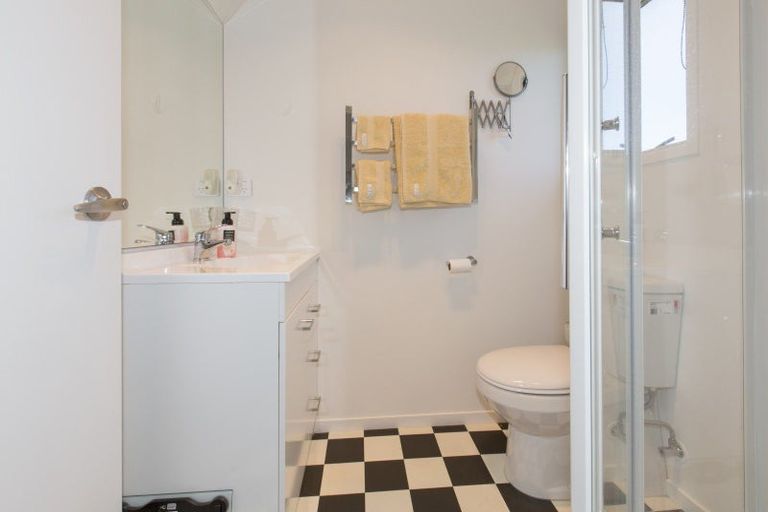 Photo of property in 3 Tua Tua Place, Baylys Beach, Dargaville, 0377