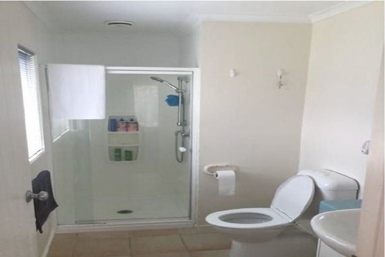 Photo of property in 20 Rush Creek Drive, Westgate, Auckland, 0614