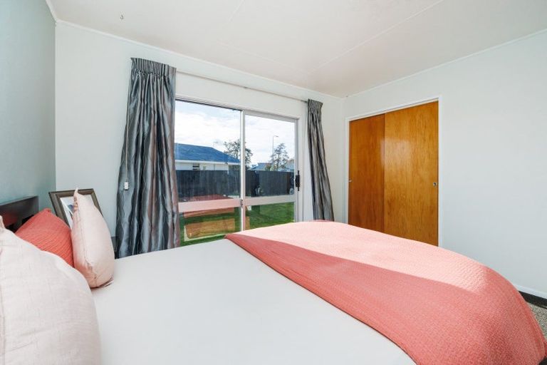 Photo of property in 28 Cascade Crescent, Westbrook, Palmerston North, 4412