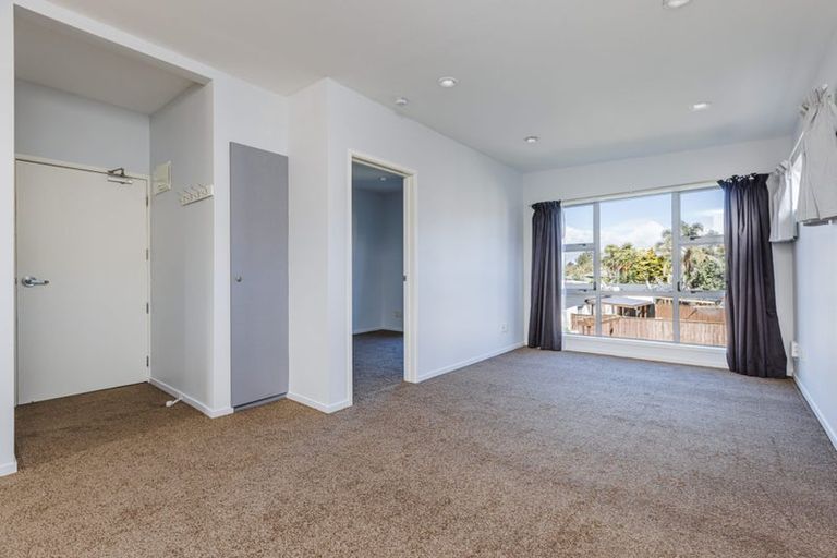 Photo of property in 3/33 Kenderdine Road, Papatoetoe, Auckland, 2025