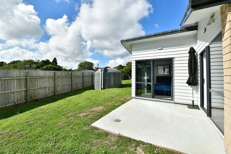 Photo of property in 16 Taupata Lane, Helensville, 0800