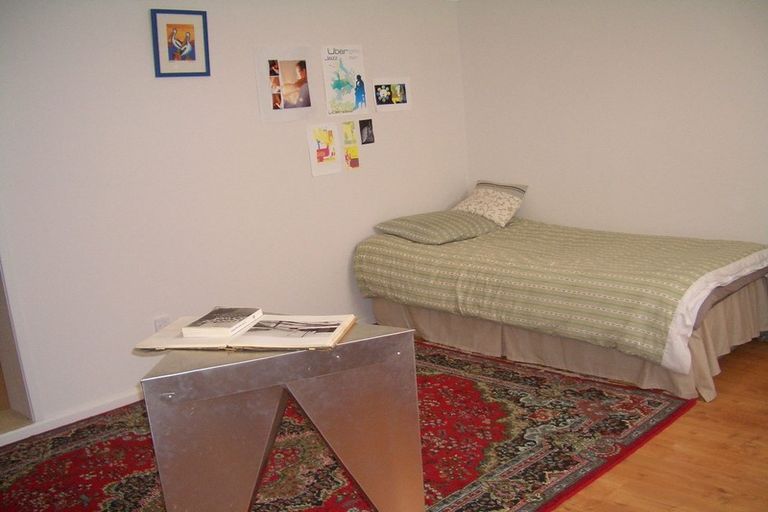 Photo of property in 14 Lavery Place, Sunnynook, Auckland, 0632