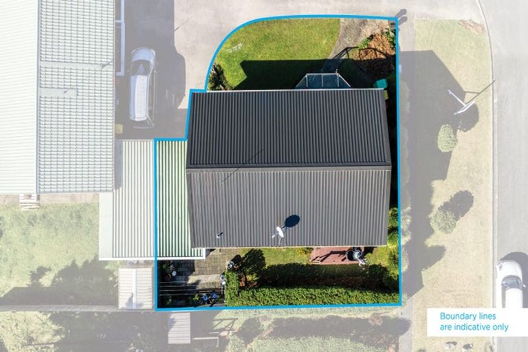 Photo of property in 1/7 Gerald Stokes Avenue, Helensville, 0800