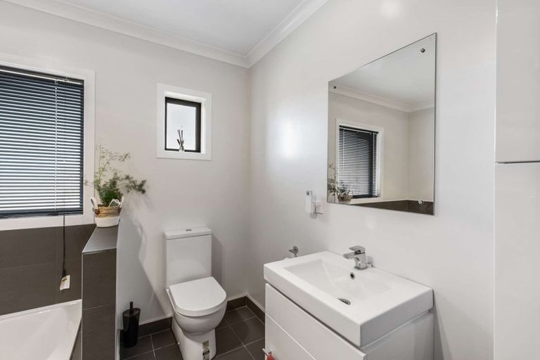 Photo of property in 82 Racecourse Road, Waiuku, 2123