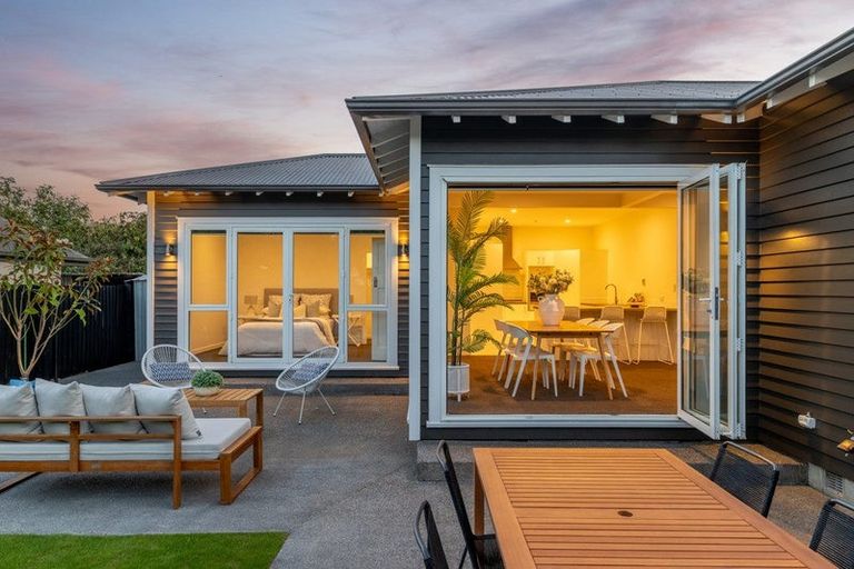 Photo of property in 106 Stapletons Road, Richmond, Christchurch, 8013