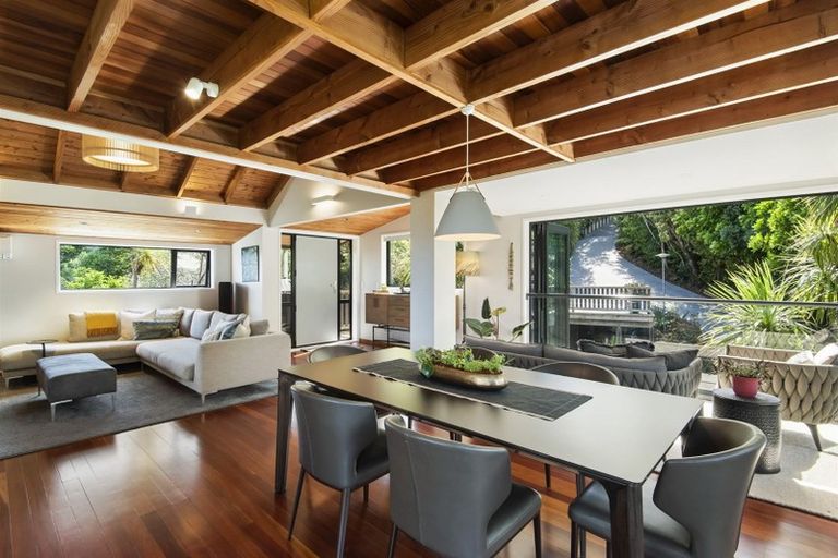 Photo of property in 17b Rangitoto Terrace, Milford, Auckland, 0620