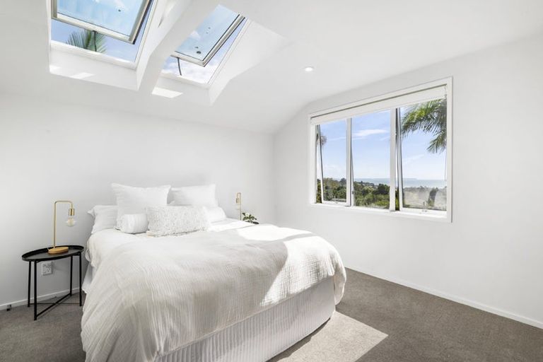 Photo of property in 1/56 Castor Bay Road, Castor Bay, Auckland, 0620