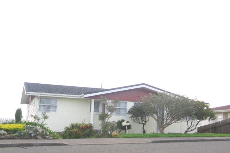 Photo of property in 23 Lomita Road, Johnsonville, Wellington, 6037