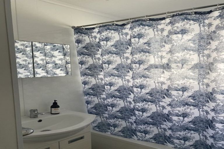 Photo of property in 2/31 Findlay Street, Moturoa, New Plymouth, 4310