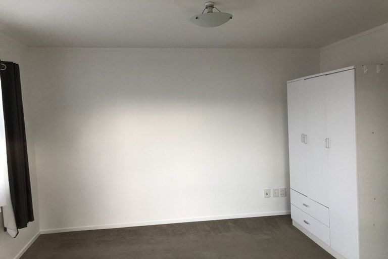 Photo of property in 18 Reelick Avenue, Pakuranga Heights, Auckland, 2010