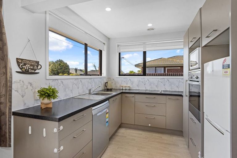 Photo of property in 1/281 Sawyers Arms Road, Bishopdale, Christchurch, 8053