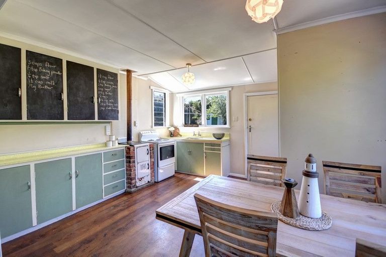 Photo of property in 12 Fortune Street, Dalmore, Dunedin, 9010