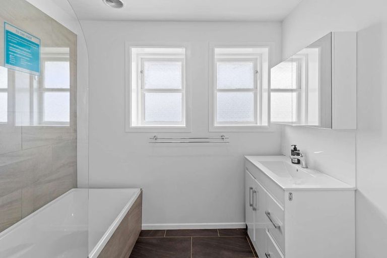 Photo of property in 51 Winchester Street, Levin, 5510