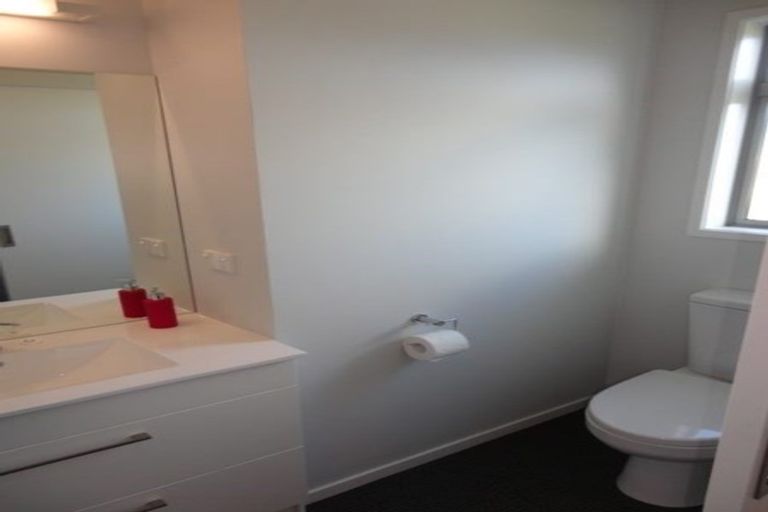 Photo of property in 300 Tauhara Ridge Drive, Richmond Heights, Taupo, 3330