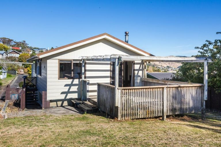 Photo of property in 4 Gaff Place, Whitby, Porirua, 5024