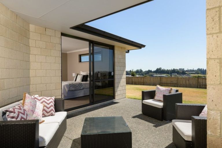 Photo of property in 1 Formosa Place, Pyes Pa, Tauranga, 3112