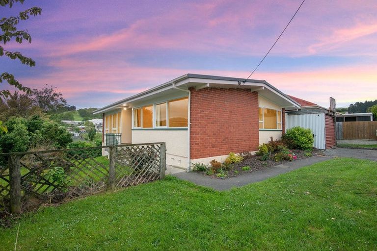 Photo of property in 6 Weir Street, Green Island, Dunedin, 9018