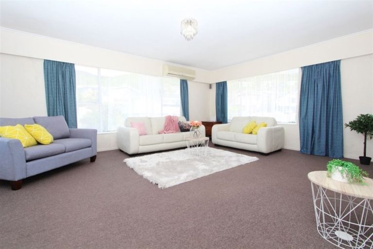 Photo of property in 34 Cortina Avenue, Johnsonville, Wellington, 6037