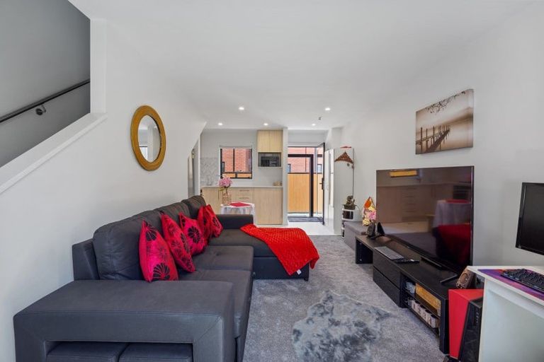 Photo of property in 3/5 Milne Crescent, Taita, Lower Hutt, 5011