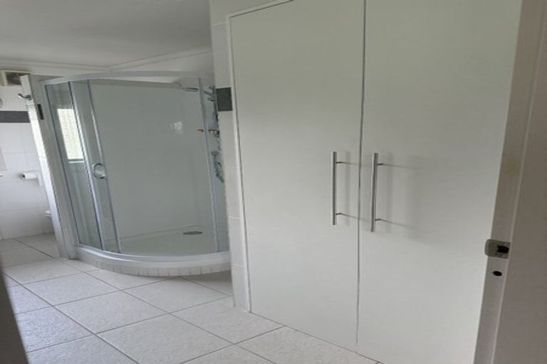 Photo of property in 20 Widmore Drive, Massey, Auckland, 0614