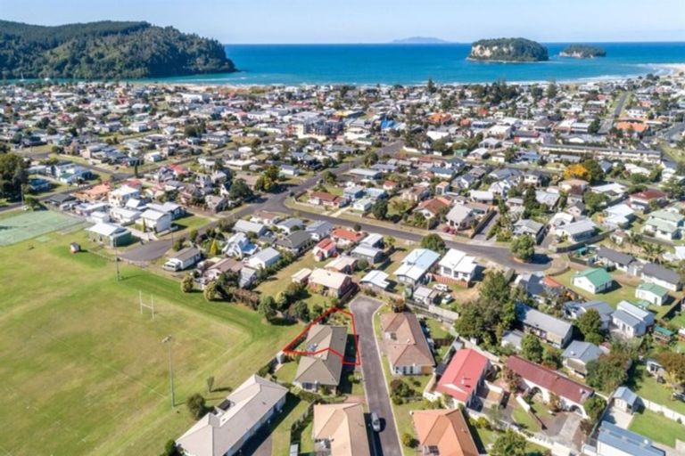Photo of property in 16/9 Campbell Close, Whangamata, 3620