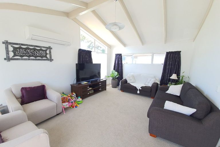 Photo of property in 20 Burbank Avenue, Manurewa, Auckland, 2102