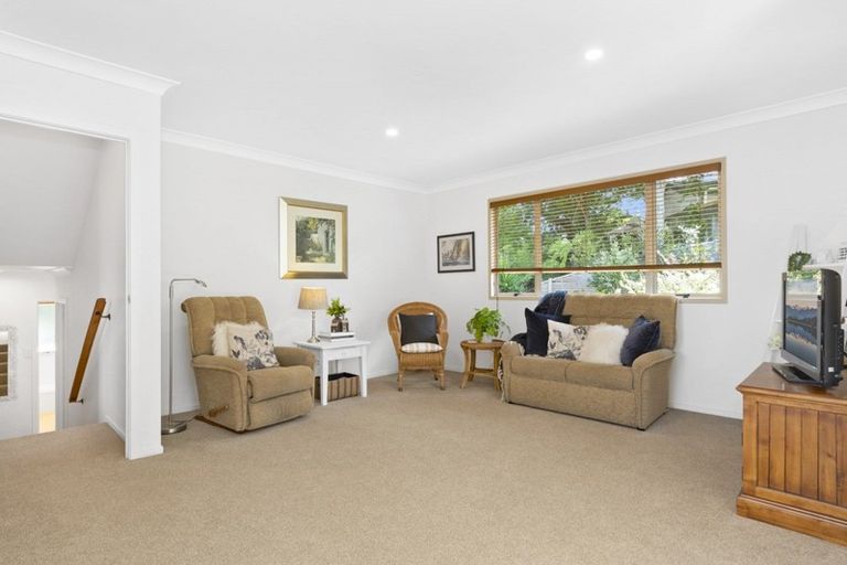 Photo of property in 42 Bell Common Close, Bethlehem, Tauranga, 3110