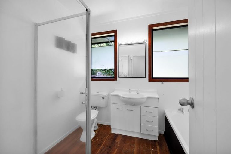 Photo of property in 3 Ward Place, Marfell, New Plymouth, 4310