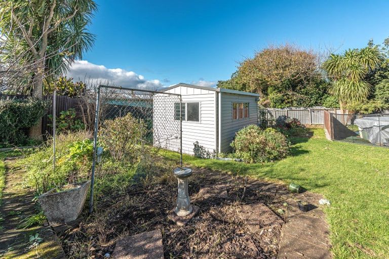 Photo of property in 102 Matai Street, Castlecliff, Whanganui, 4501