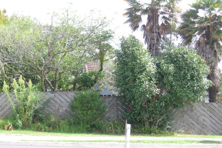 Photo of property in 101 Browns Bay Road, Browns Bay, Auckland, 0630