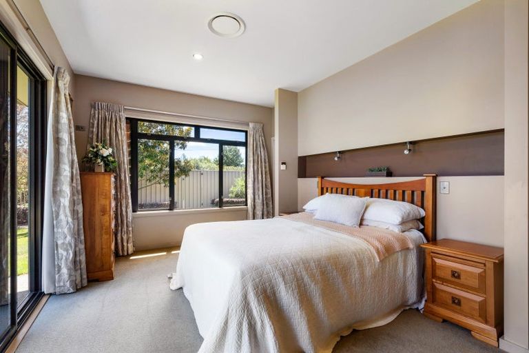 Photo of property in 58 Merlot Drive, Greenmeadows, Napier, 4112