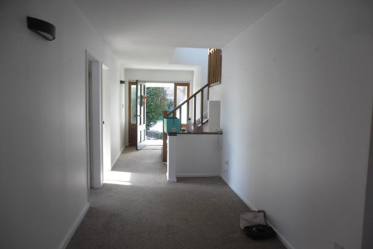 Photo of property in 7 Hurworth Grove, Waikanae, 5036
