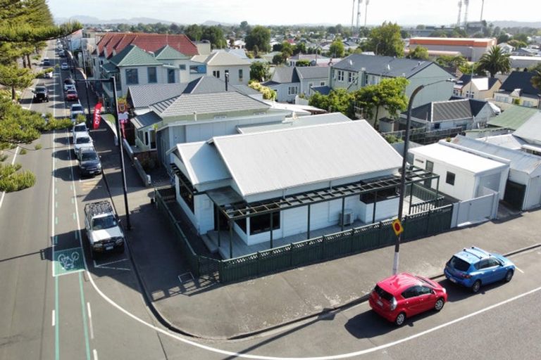 Photo of property in 399 Marine Parade, Napier South, Napier, 4110