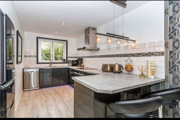 Photo of property in 4/64 Avalon Street, Richmond, Christchurch, 8013