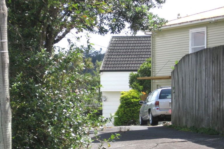 Photo of property in 3/1 Cronin Place, Beach Haven, Auckland, 0626