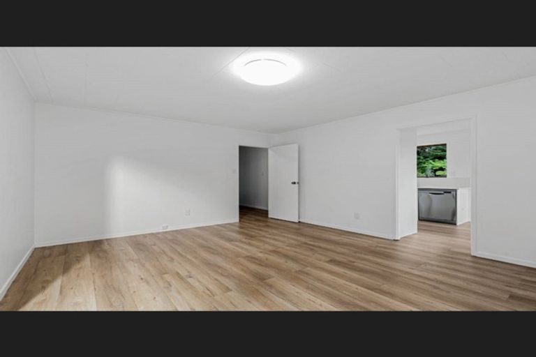 Photo of property in 29 Lavery Place, Sunnynook, Auckland, 0632