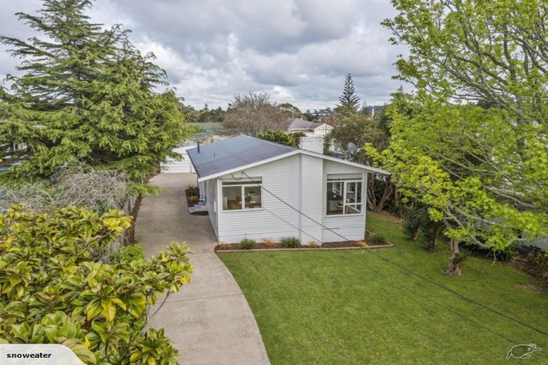 Photo of property in 258 Birkdale Road, Birkdale, Auckland, 0626