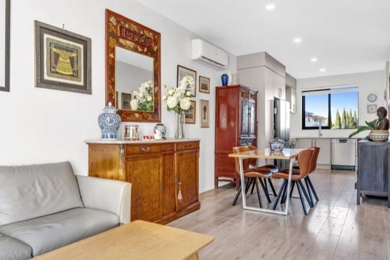 Photo of property in 61 Te Aparangi Road, Papakura, 2110