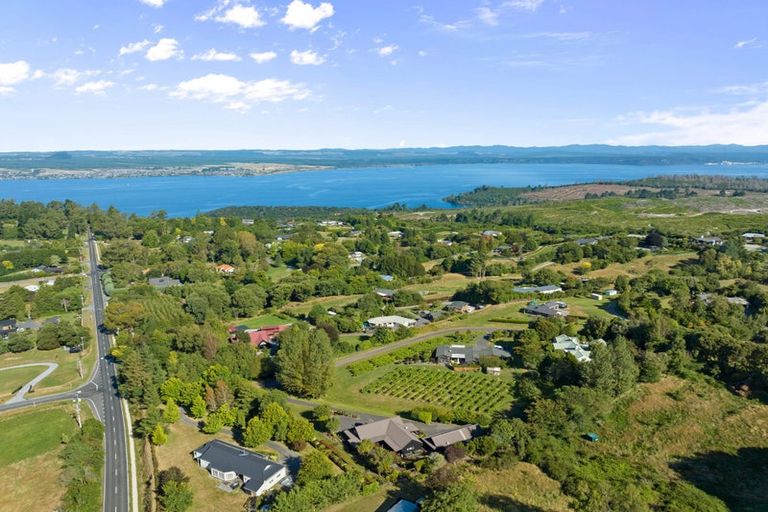 Photo of property in 29 Glen Mohr, Acacia Bay, Taupo, 3385