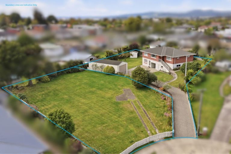 Photo of property in 14 Johnston Crescent, Hillcrest, Rotorua, 3015