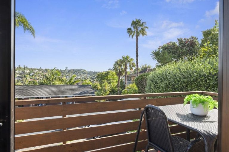 Photo of property in 2/51 Nigel Road, Browns Bay, Auckland, 0630