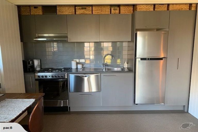 Photo of property in 38 Amber Close, Arthurs Point, Queenstown, 9371