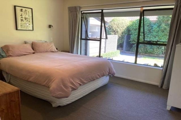 Photo of property in 5 Exton Street, Redwood, Christchurch, 8051